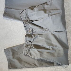 Savane Men's Chinos Tan Pleated Front - 38 W 31 L